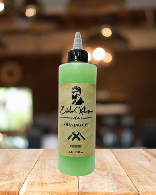 Estilo Exclusivo Ozonic Shaving Gel – refreshing green formula in 8.4oz bottle, smooth glide and skin protection for men’s shaving.